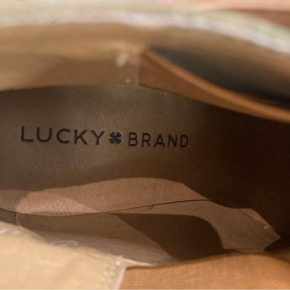 LUCKY BRAND Sz 6 Distressed Stacked  Heel Tulip Top Leather Ankle Booties - Picture 5 of 10